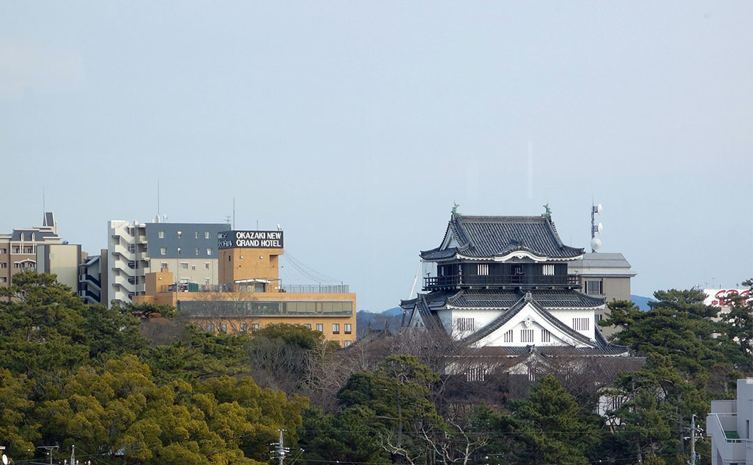 ”６階から見える岡崎城”